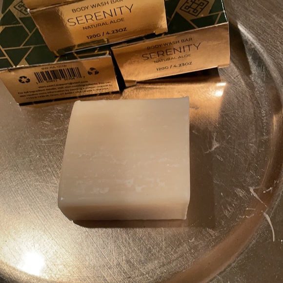 VIORI Hidden 2 Waterfall Shampoo Bar, Conditioner Bar, and 5 Serenity body wash - Picture 9 of 9